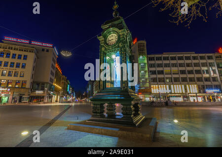 Horloge Kröpcke Hanovre, dans la nuit Banque D'Images