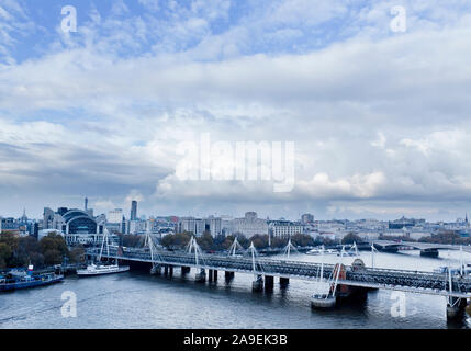 Londres Thames avec panorama Banque D'Images