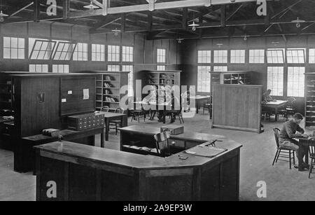 1918 ou 1919 - bibliothèques - New York à travers l'Iowa - A.L.A. Kearny Camp Bibliothèque, Linda Vista, Calif. Banque D'Images