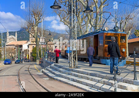 'Red Flash", un tram nostalgique à Soller, Majorque, îles Baléares, Espagne Banque D'Images