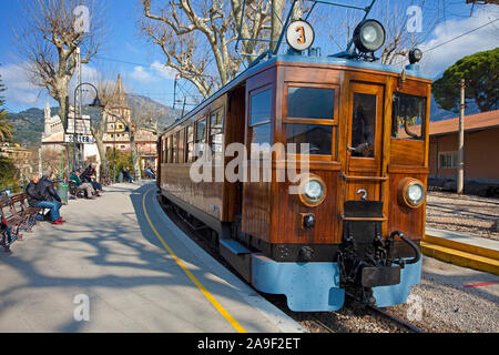 'Red Flash", un tram nostalgique à Soller, Majorque, îles Baléares, Espagne Banque D'Images