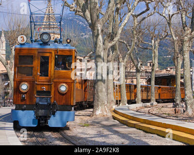 'Red Flash", un tram nostalgique à Soller, Majorque, îles Baléares, Espagne Banque D'Images