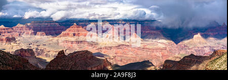 Panorama du Grand Canyon de la rive sud Banque D'Images