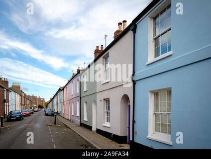 Peinture pastel des maisons en terrasse sur la rue de l'Observatoire dans le district de Jéricho, Oxford Banque D'Images