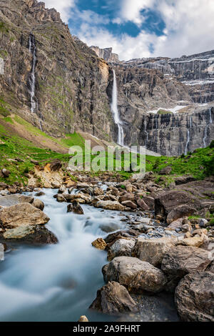 Cascade de Cirque de Gavarnie, Pyrénées françaises Banque D'Images