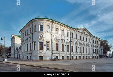 Moscou, Russie, vue de la maison principale de Shahovsky Krause Osipovsky estate, construit en 1783 dans le style architectural de style rocaille Banque D'Images