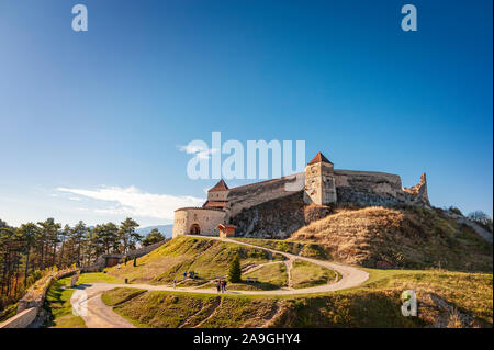 La Forteresse de Rasnov, Râșnov Citadelle, Brasov County, Carpates, Transylvanie, Roumanie. Monument Saxons historiques / Monument. Banque D'Images