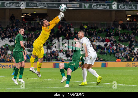 Sean Maguire et Stefan Marinovic sont vus en action au cours de l'amicale internationale entre mars Rep de l'Irlande et la Nouvelle-Zélande à l'Aviva Stadium de Dublin..(Score final ; Rep de l'Irlande 3:1 Nouvelle-Zélande) Banque D'Images