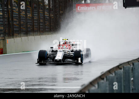 Sao Paulo, Brésil. 15 Nov, 2019. Sport Automobile : Championnat du Monde de Formule 1 de la FIA 2019, Grand Prix du Brésil, # 99 Antonio Giovinazzi (ITA, Alfa Romeo Racing), Crédit : dpa/Alamy Live News Banque D'Images