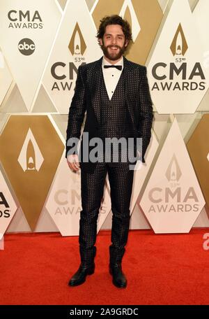 Thomas Rhett aux arrivées pour la 53e édition de CMA Awards - Arrivals 2, Bridgestone Arena, Nashville, TN, le 13 novembre 2019. Photo par : Derek Storm/Everett Collection Banque D'Images