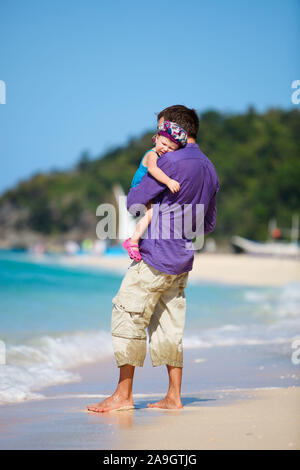 Boracay, Phillippinen, Insel, Familie am Strand Banque D'Images