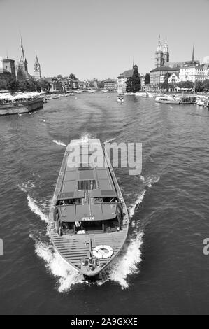 Zürich est depuis des années parmi les cinq villes autour du monde avec le plus haut niveau de vie, mais aussi l'une des villes les plus expensiv Banque D'Images