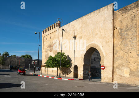Fes, Maroc. Le 9 novembre 2019. Une vue de la porte de la ville de Bab Chems Banque D'Images