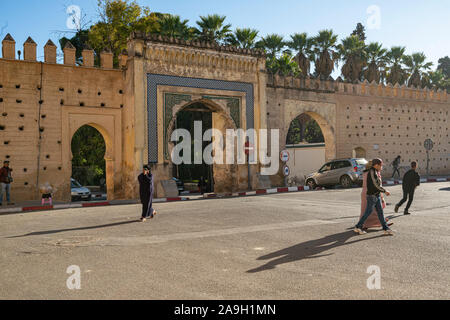 Fes, Maroc. Le 9 novembre 2019. Une vue de la porte de la ville de Bab Chems Banque D'Images