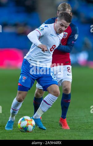 Oslo, Norvège. 15 Nov 2019. Brandur Henriksson, des îles Féroé. 15 Nov, 2019. Contrôle le ballon pendant l'UEFA Euro 2020 tour de qualification groupe F etats unis contre les îles Féroé à l'Ullevaal Stadion d'Oslo, Norway : Nigel Waldron/Alamy Live News Banque D'Images