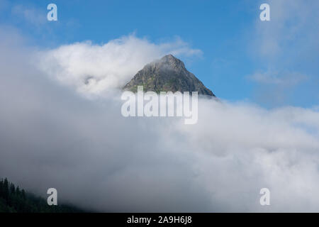 Dans les nuages de montagne dans le Montafon silvretta dans les Alpes, bieler hoehe Banque D'Images