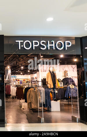 Le Topshop et Topman magasins, boutiques dans l'Intu centre commercial potteries de Hanley, Stoke on Trent Banque D'Images