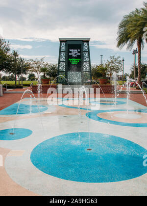 Center Lake Park est un parc public avec une touche clavier numérique dans la ville de Oviedo, en Floride. Banque D'Images