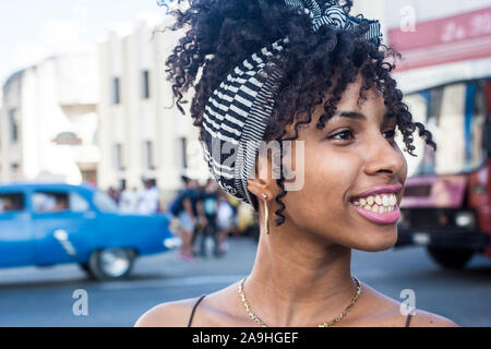 Portrait de jeune femme cubaine Banque D'Images