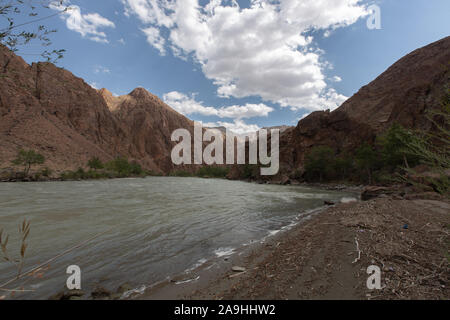 Paysages de la Mongolie, Hovd river Banque D'Images