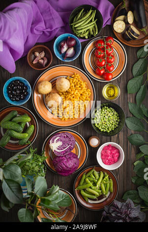 La composition des produits alimentaires. Les aliments biologiques, sains, logo, manger, marché, cher, créatif, frais, restaurant, croissante Banque D'Images