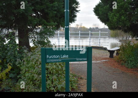 Panneau pour Furzton Lake à Milton Keynes. Banque D'Images