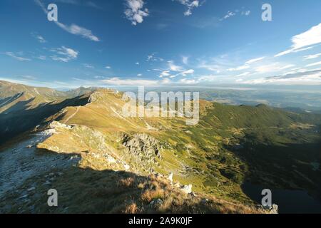 Pic de Tatra, près de la ville de Zakopane. Les Tatras sont les plus hauts sommets des Carpates sur le Polish-Slovak frontière. Banque D'Images