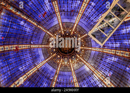 La galerie Lafayette à Paris, France Banque D'Images