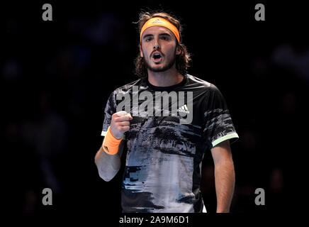 Stefanos Tsitsipas masculin au cours de la demi-finale contre Roger Federer sur jour 7 de l'ATP Nitto finale au O2 Arena, Londres. Banque D'Images