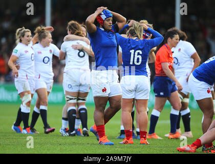 Safi n'Diaye en France semble abattu à temps plein lors du match international des femmes à Sandy Park, Exeter. Banque D'Images