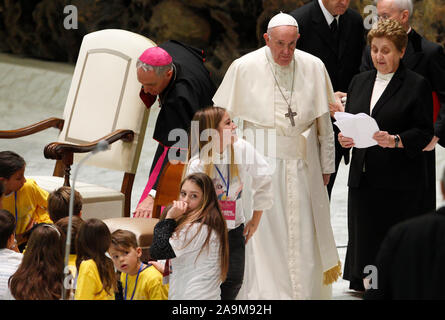 Vatican, Cité du Vatican, 16 janvier 2019. Pape Francis assiste à un public à la communauté de Rome's' Bambino Gesù (Enfant Jésus) Hôpital pédiatrique à la salle Paul VI. Credit : Riccardo De Luca - Mettre à jour les images/Alamy Live News Banque D'Images