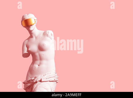 Modèle 3D avec lunettes VR Aphrodite d'or sur fond rose. 3D Illustration. Banque D'Images