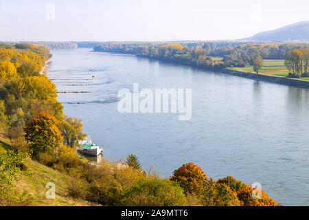 Danube en devin de Bratislava sur la frontière entre la Slovaquie et l'Autriche Banque D'Images