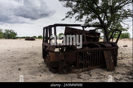 Des vestiges de la guerre civile en Angola sont abandonnés dans la province de Cunene. Banque D'Images