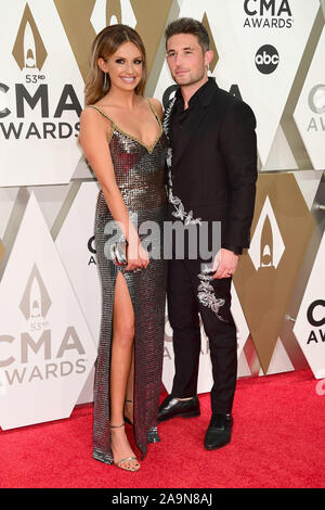 13 novembre 2019, Nashville, Tennessee, USA : Carly Pearce, Michael Ray. 53e Annual CMA Awards, la plus grande soirée de musique country, qui s'est tenue au Music City Center. Banque D'Images