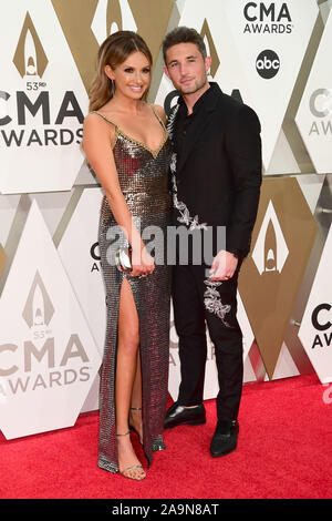 13 novembre 2019, Nashville, Tennessee, USA : Carly Pearce, Michael Ray. 53e Annual CMA Awards, la plus grande soirée de musique country, qui s'est tenue au Music City Center. Banque D'Images