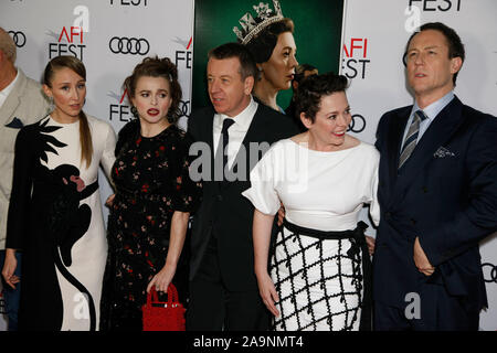 Hollywood, CA. 16 Nov, 2019. Erin Doherty, Helena Bonham Carter, Peter Morgan, Olivia Colman, Tobias Menzies et assister à la projection de gala du festival de "la Couronne" au théâtre chinois de Grauman le 16 novembre 2019 à Hollywood, CA. Credit : Arc Sh/Espace d'image/media/Alamy Punch Live News Banque D'Images