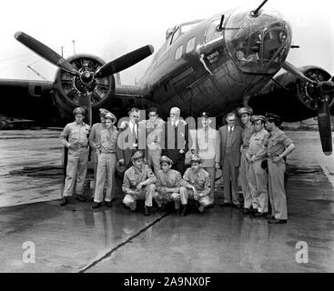 Visite du Memphis Belle Bomber ca. 1943 Banque D'Images