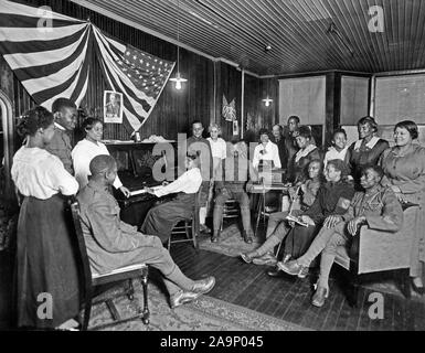 Photos de la PREMIÈRE GUERRE MONDIALE - de couleur / African American troupes - Coloured Women ouvrir un club pour s'occuper de leurs hommes en service, Newark, New Jersey ca. 1919 Banque D'Images