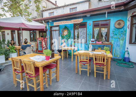 Istanbul, Turquie - Août-24.2019 : Photo d'un café sur une journée d'été. Banque D'Images