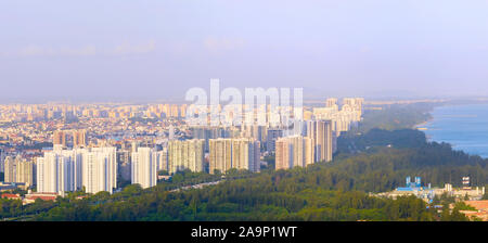 Vue panoramique des districts de Singapour par la mer. Singapour Banque D'Images