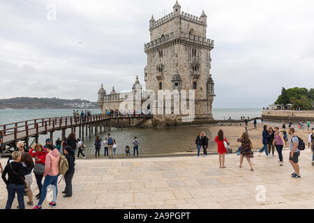 Torre de Belem, la Tour de Belém (Portugais : Torre de Belém, officiellement , la Tour de Saint Vincent . Une attraction touristique majeure Banque D'Images