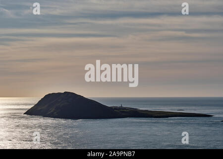 L'île de Bardsey, vu de Mynydd Mawr, près de Gwynedd, Pays de Galles, Aberdaron Banque D'Images