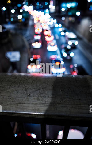 Image verticale du trafic d'un pont à Durham, Angleterre, Royaume-Uni Banque D'Images