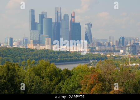 Moscou, Russie - 31 août 2019 : avis du centre d'affaires moderne 'Moscow' Ville de moineaux sur une journée ensoleillée d'août Banque D'Images