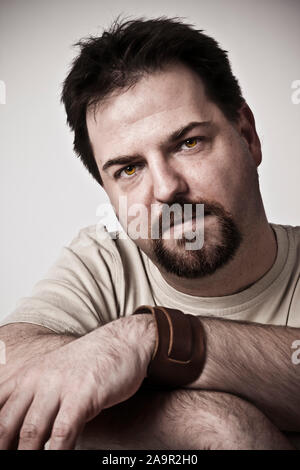 Un beau jeune homme avec une barbiche, barbe, Modelrelease Banque D'Images
