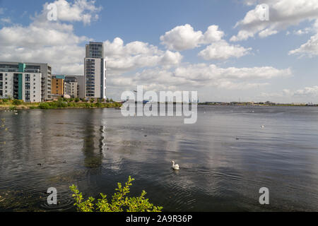 Cardiff Bay est le domaine de l'eau créé par le Barrage de Cardiff dans le sud de Cardiff, la capitale du Pays de Galles. Banque D'Images