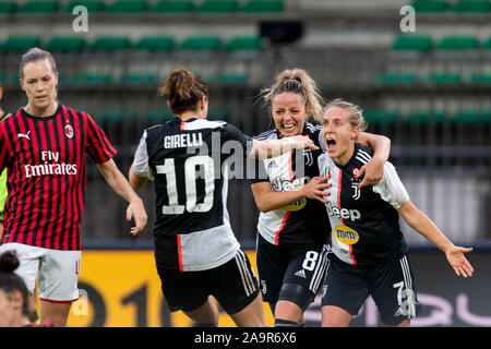 Milan, Italie. 17 novembre, 2019. happinessduring Milan Juventus Juventus vs les femmes, femmes Femmes Serie A soccer italien Championship à Milan, Italie, le 17 novembre 2019 - LPS/crédit : Francesco Francesco Scaccianoce Scaccianoce/LPS/ZUMA/Alamy Fil Live News Banque D'Images