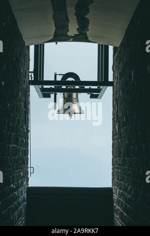 Bell en chapelle Santa Maria degli Angeli sur le sommet du Monte Tamaro Banque D'Images