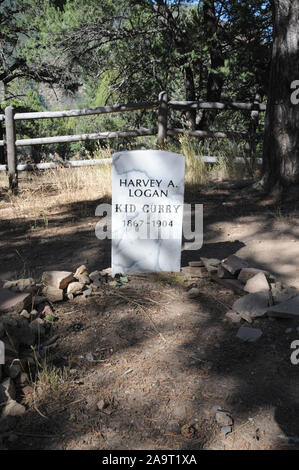 Pierre tombale de Linwood (aka Pioneer) Cimetière sur une colline donnant sur Glenwood Springs commémorant l'outlaw Kid Curry, vrai nom Harvet une Logan. Banque D'Images